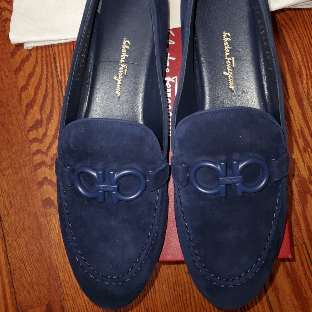 Salavatore Ferragamo Women Blue Suede Loafers Size 10